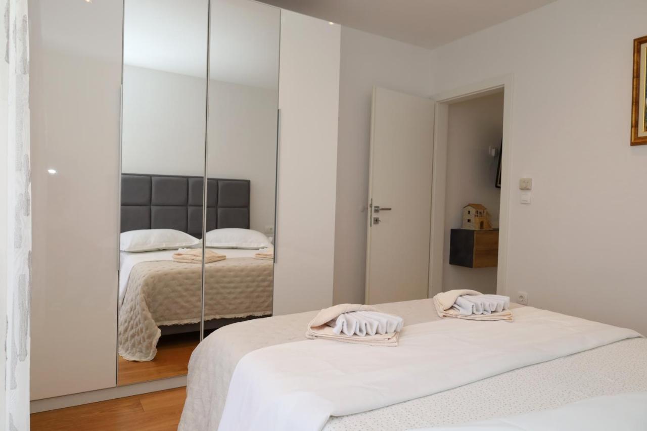 Ferienwohnung Dalmata D Podstrana Exterior foto